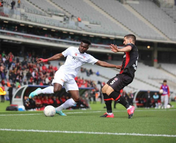 Sivasspor, Ligde 11. Yenilgisini Aldı