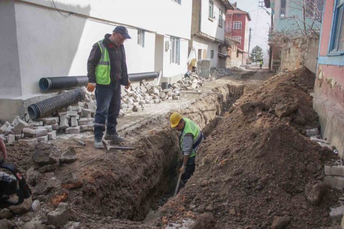 Göveçci Mahallesi’nin Alt Yapısı Güçleniyor