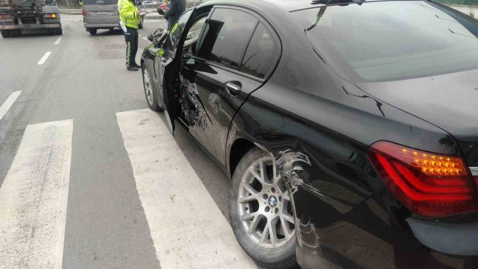 Makam Aracına Mikser Çarpan Başkan Demir, Kazayı Yara Almadan Atlattı
