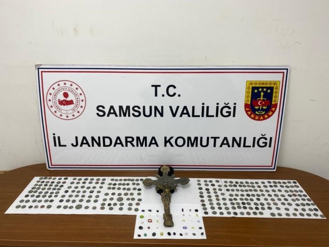 Jandarma Aranan 595 Kişiyi Yakaladı