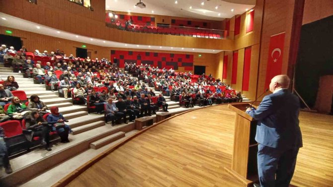 Prof. Dr. Ahmet Ercan: “2045 Yılına Kadar İ̇stanbul’a Deprem Gelmez”