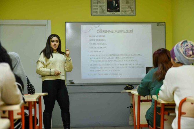 Esenyurt’ta ’Okul Öncesi Çocuk Gelişimi’ Kursu