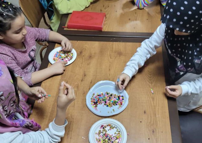 Depremi Yaşayan Çocuklar Din Görevlilerinin Oyunlarıyla Moral Buluyor