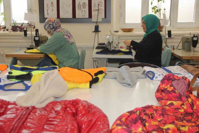 Küçük Yürekleri Isıtan Büyük Destek