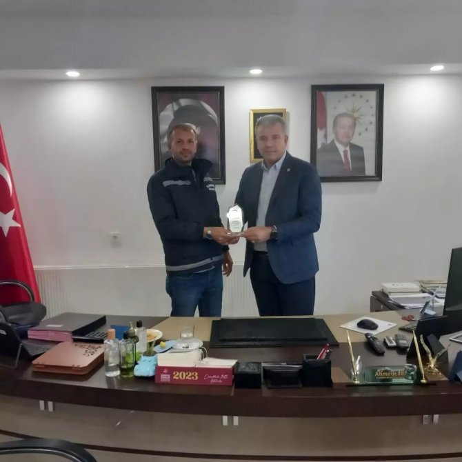 Başkan Elbi, Deprem Bölgesinde Görev Yapan Belediye Personelini Unutmadı