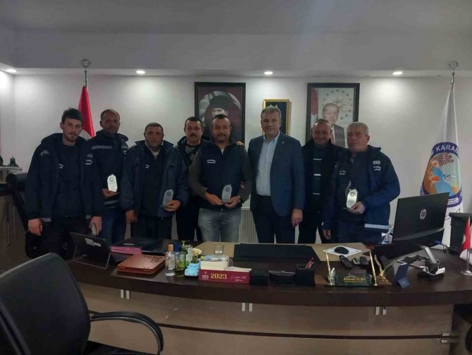 Başkan Elbi, Deprem Bölgesinde Görev Yapan Belediye Personelini Unutmadı