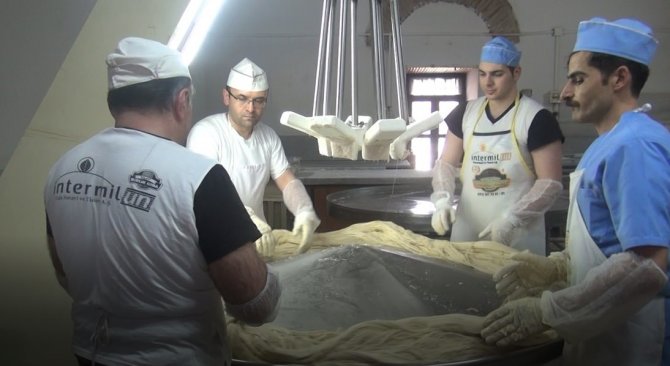 Coğrafi İşaretli Kastamonu Çekme Helvası Asırlardır Damakları Tatlandırıyor