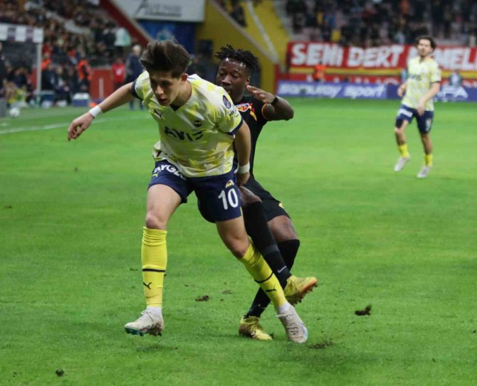 Spor Toto Süper Lig: Kayserispor: 0 - Fenerbahçe: 1 (İ̇lk Yarı)