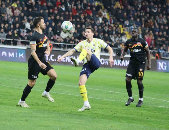 Spor Toto Süper Lig: Kayserispor: 1 - Fenerbahçe: 2 (Maç Sonucu)