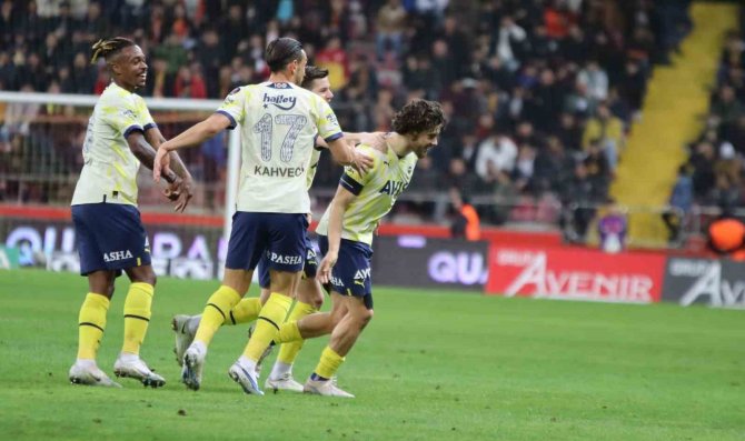 Fenerbahçe’nin Deplasmandaki Yenilmezlik Serisi 5 Maça Çıktı