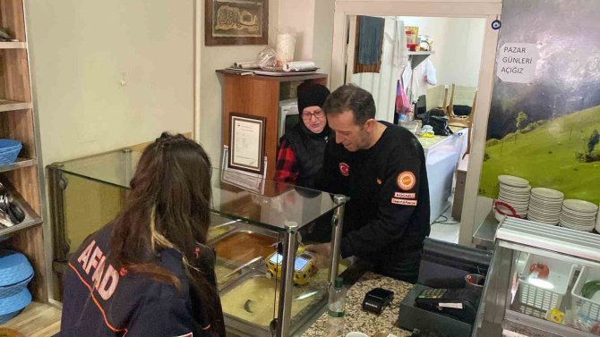Apartmana Yayılan Kötü Kokudan Zehirlenen Kişi Sayısı 5’e Yükseldi