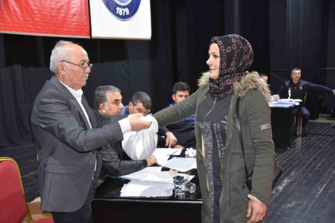 Salihli’de Yeni Pazaryerlerinde Kuralar Çekildi