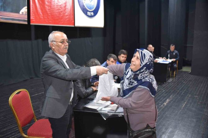 Salihli’de Yeni Pazaryerlerinde Kuralar Çekildi