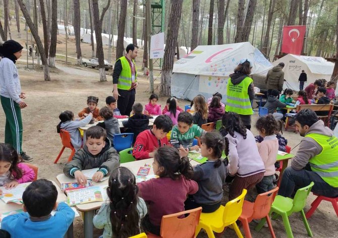 Rehber Öğretmenler Deprem Bölgesinde