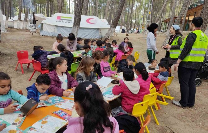 Rehber Öğretmenler Deprem Bölgesinde