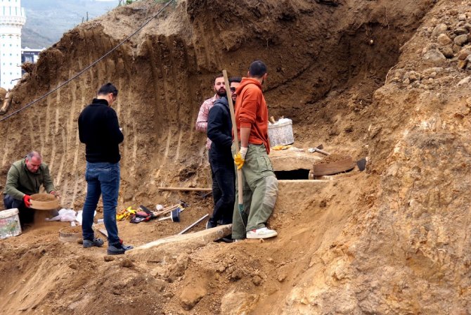Mudanya’da Pazaryeri İnşaatından Lahit Çıktı