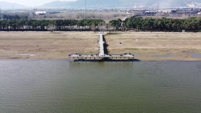 Bursa İ̇znik Gölü Kuruyor: ’Göldeki Çekilme Korkutucu Boyuta Ulaştı’