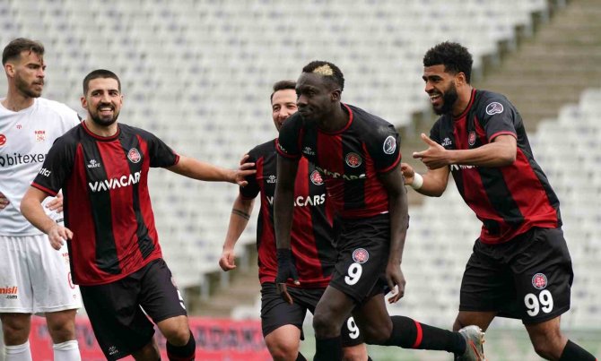 Spor Toto Süper Lig: Fatih Karagümrük: 4 - Sivasspor: 3 (Maç Sonucu)