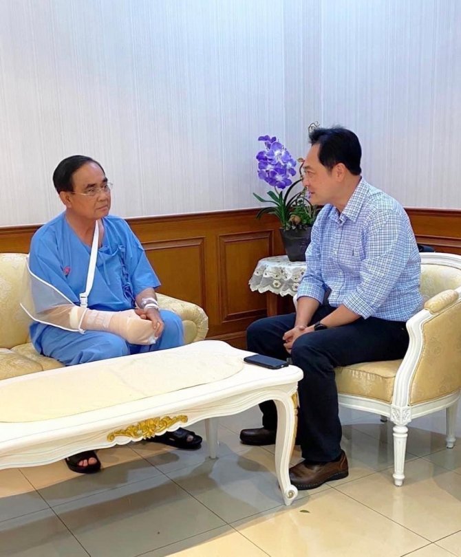 Tayland Başbakanı Prayut Müşahede Altına Alındı