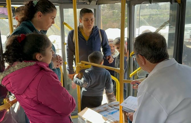 Tepebaşı Belediyesi’nin Gönderdiği Mobil Diş Kliniği Aracı, Depremzedelere Hizmet Vermeye Başladı