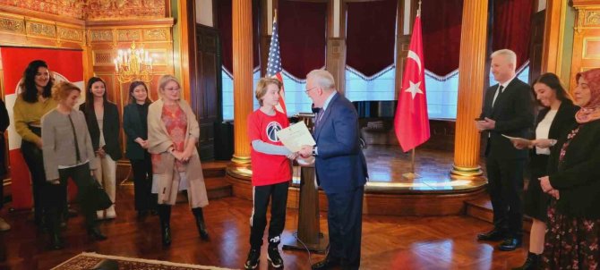 Türkiye’nin Washington Büyükelçiliğinde Deprem Gönüllülerine Teşekkür Töreni