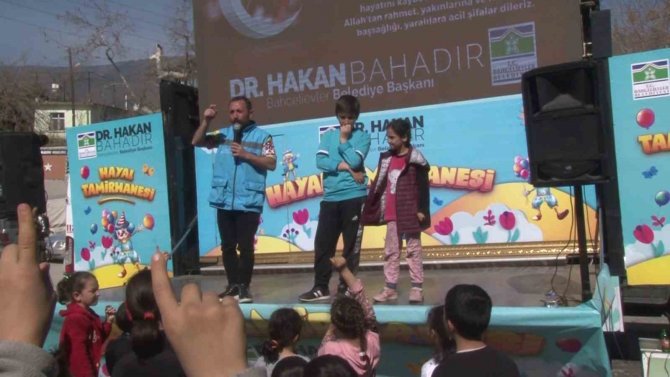 İ̇stanbul Bahçelievler Belediyesi Depremzede Çocuklar İçin Köy Köy Geziyor