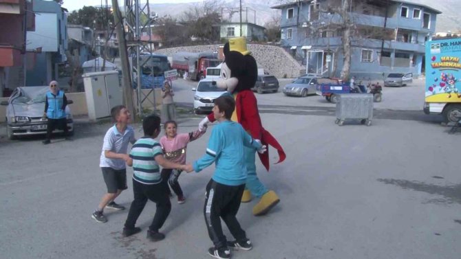 İ̇stanbul Bahçelievler Belediyesi Depremzede Çocuklar İçin Köy Köy Geziyor
