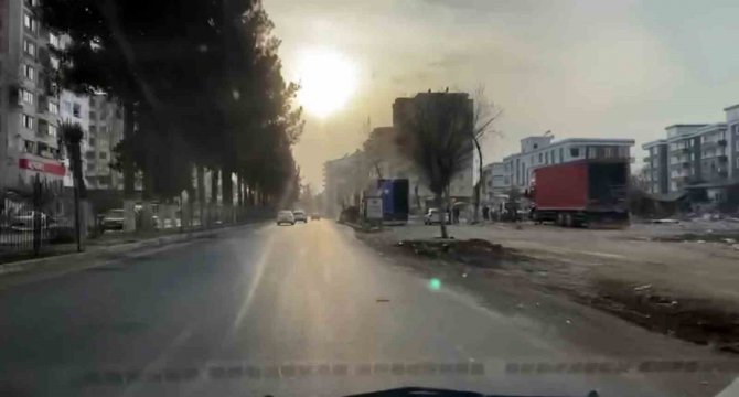 Adıyaman’da Deprem Öncesi Ve Sonrası Araç Kamerasında