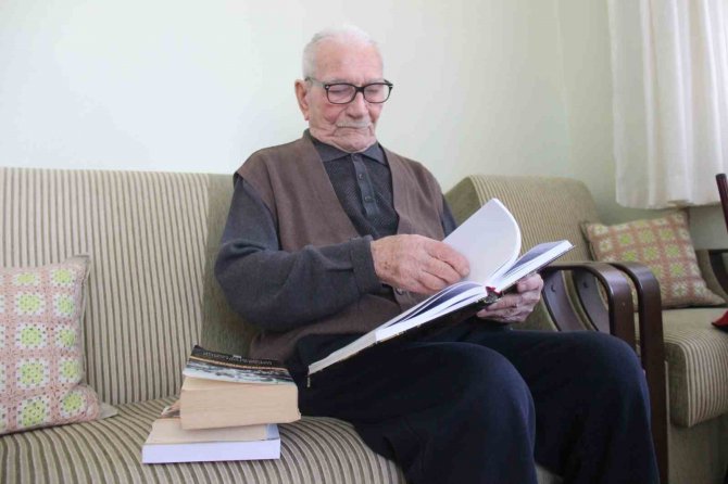 Cumhuriyet İle Aynı Yaşta, Yüzünde Tarihin İzlerini Taşıyor