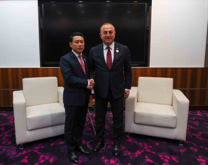 Bakan Çavuşoğlu, Gambiyalı Ve Laoslu Mevkidaşları İle Bir Araya Geldi