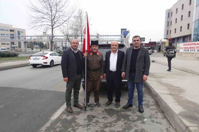 Şehitler Anısına Asker Üniforması İle Çanakkale’ye Yürüyor