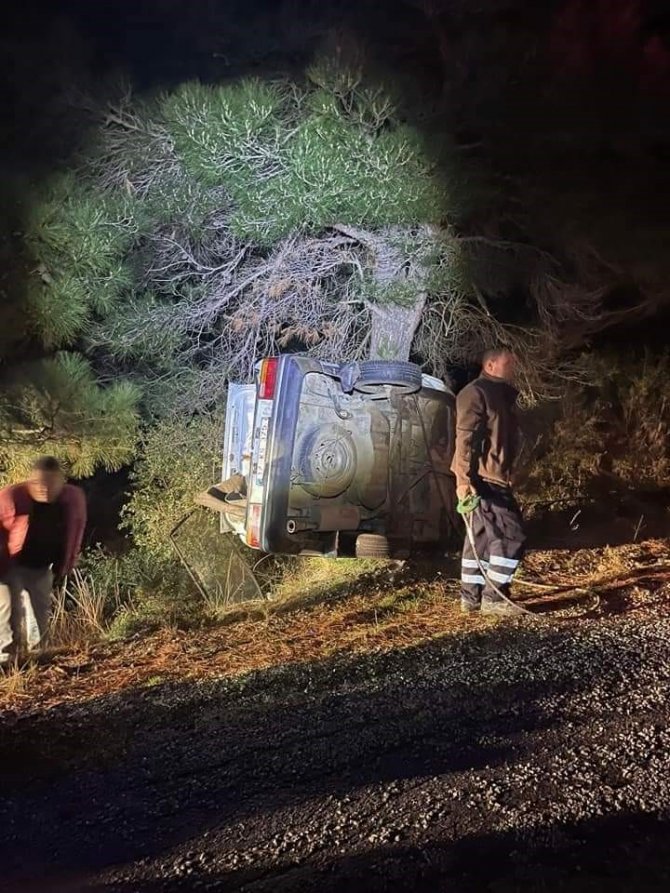 Bayramiç’te Ağaca Çarpan Otomobilin Sürücüsü Hayatını Kaybetti