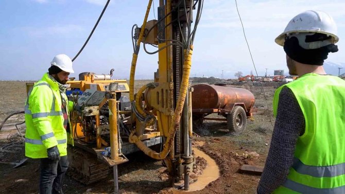 Bakan Kurum: “Zemin Etüt Ve Mikrobölgeleme Çalışmalarının Tamamlandığı, Sağlam Zemin Tespit Edilen Yerlerde Hiç Vakit Kaybetmiyoruz”