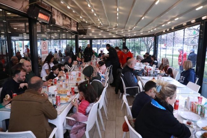 Minik Ecrin Yeni Yaşına İ̇zmit’te Girdi