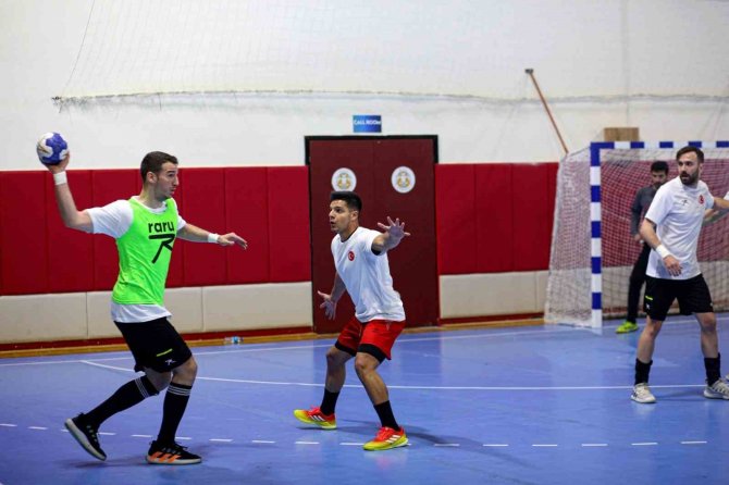 A Milli Erkek Hentbol Takımı Lüksemburg Maçları Hazırlıklarını Sürdürüyor