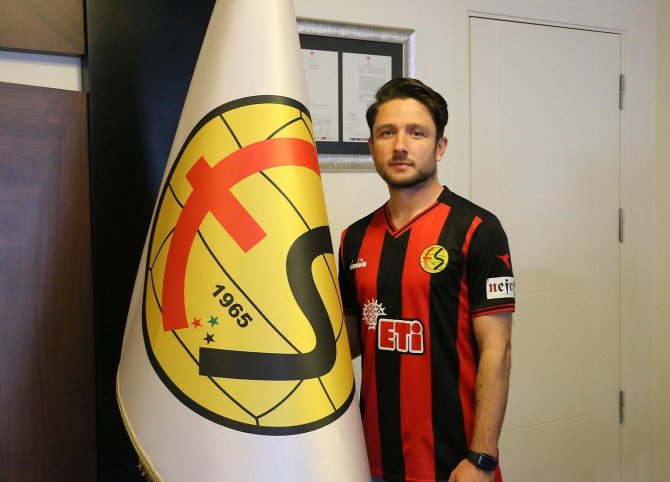 Transfer Tahtasını Tekrar Açan Eskişehirspor Toplam 20 Futbolcuyu Renklerine Bağladı