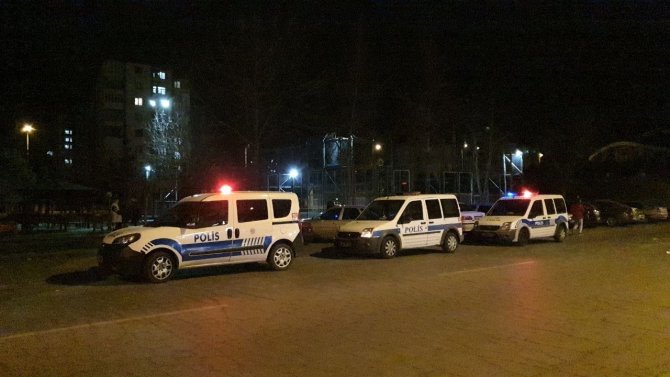Parkta Yürüyen Kadın Bacağından Vuruldu