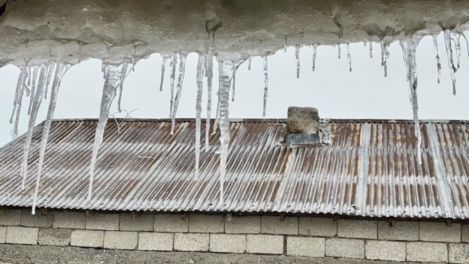 Ağrı’da Çamaşırlar Dondu