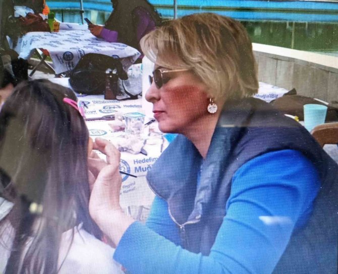 Köyceğiz Tazelenme Üniversitesi, Depremzede Çocukları Yalnız Bırakmadı