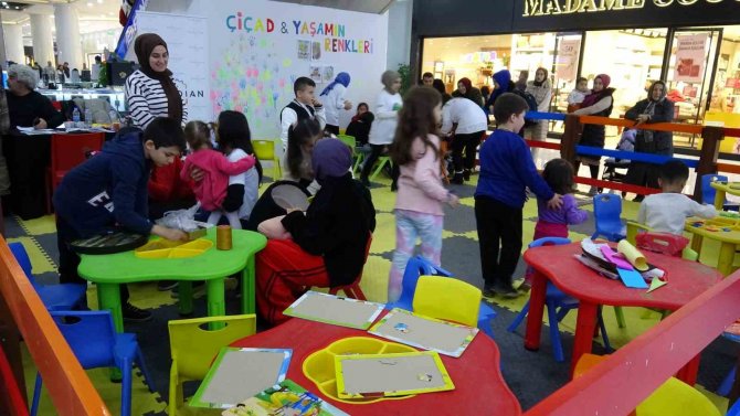 Mardian Mall, Deprem Yaralarını Sarmaya Devam Ediyor
