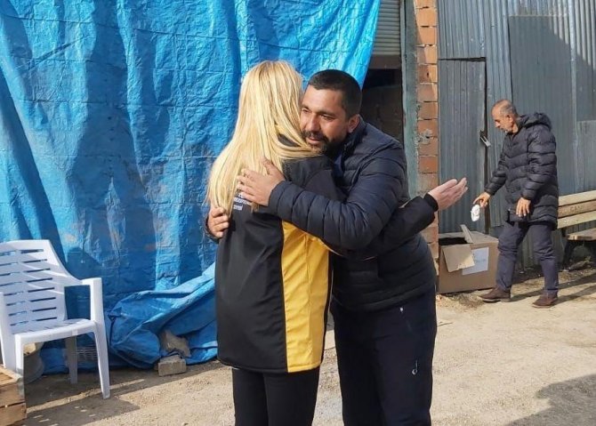 Başkan Şeniz Doğan Deprem Bölgesinde