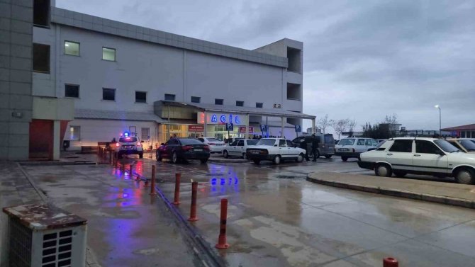 Trafikte Başlayan Tartışma Husumete Döndü: 5 Yaralı