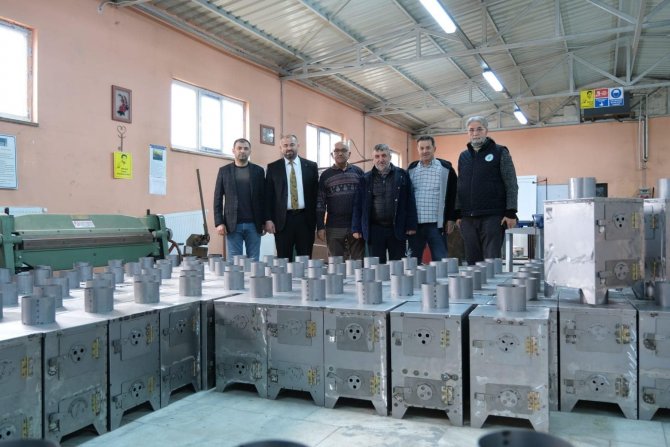 Orhanelili Öğrenciler Depremzedeler İçin Soba Üretti