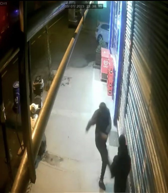 Tekel Bayiye Saldıran Çocuk Yakalandı: "Kavgayı Ayırmadığı İçin Vurdum"