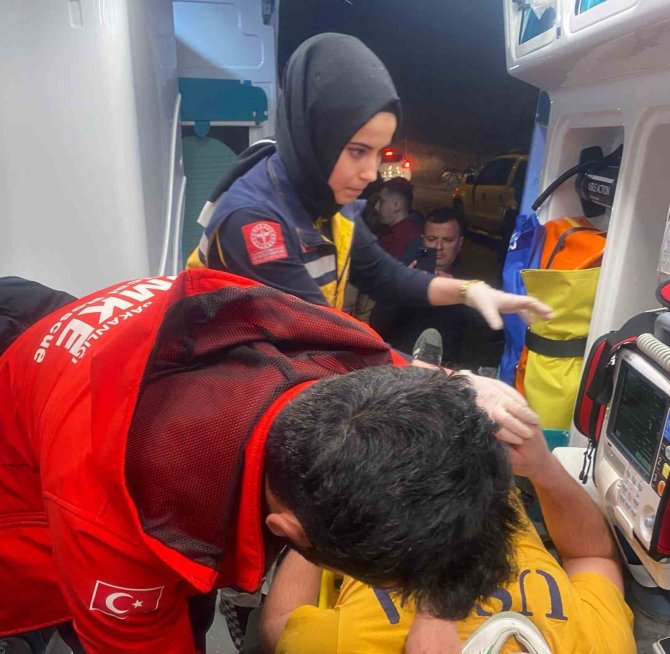 Siirt’te Kayalıklardan Düşen Vatandaş Yaralandı