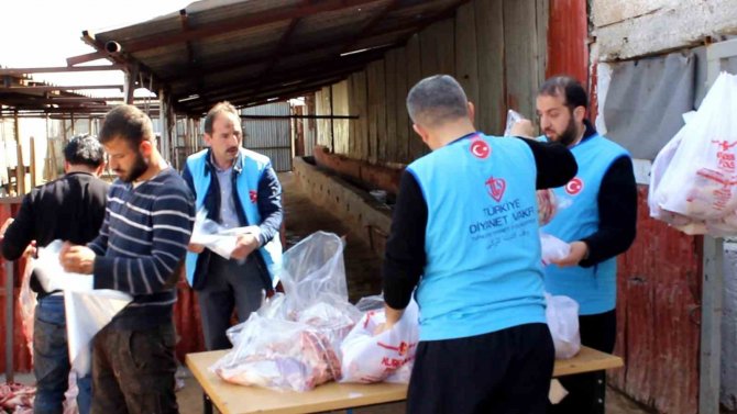 Siirt’te 185 Depremzede Aileye Et Dağıtıldı