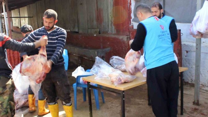 Siirt’te 185 Depremzede Aileye Et Dağıtıldı
