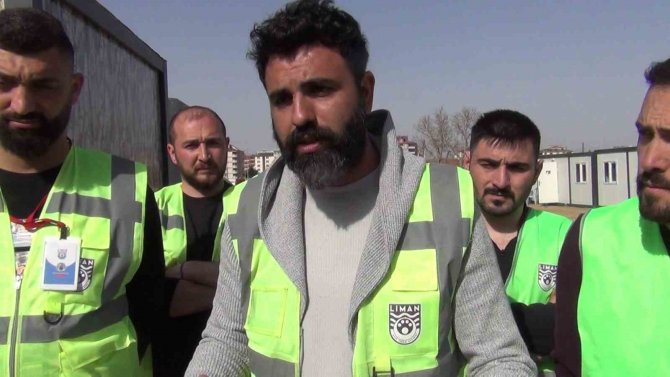 Tedavi Gören Bağımlılar Deprem Bölgesinde Yara Sarıyor