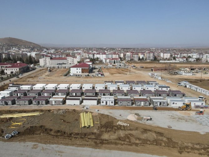 Tedavi Gören Bağımlılar Deprem Bölgesinde Yara Sarıyor
