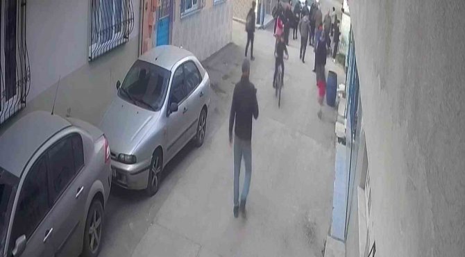 Bursa’da 10 Yaşındaki Çocuğun Ölümüne Sebep Olan Kamyonet Sürücüsü Tutuklandı